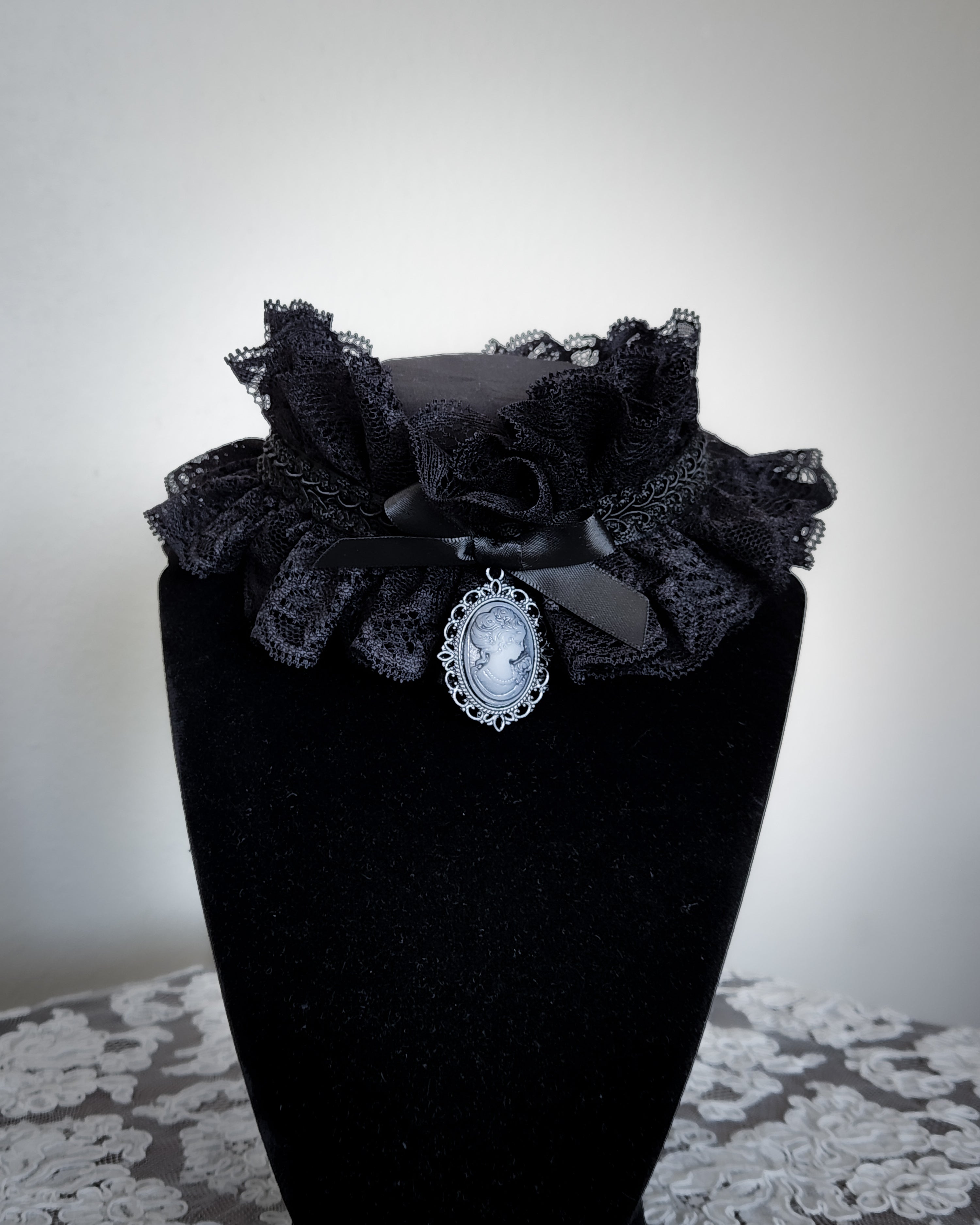 'EULOGY' Choker