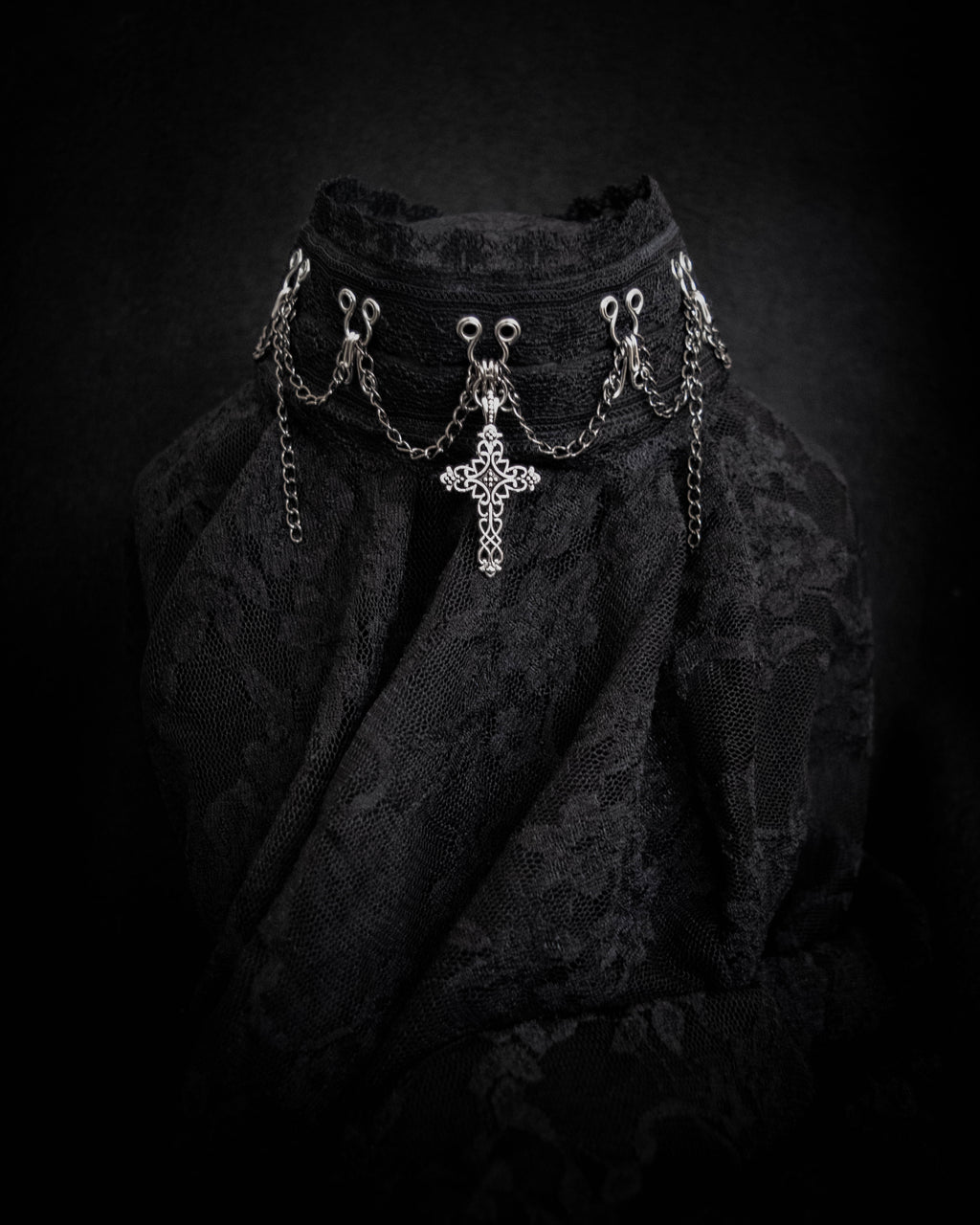 'CREED' Choker