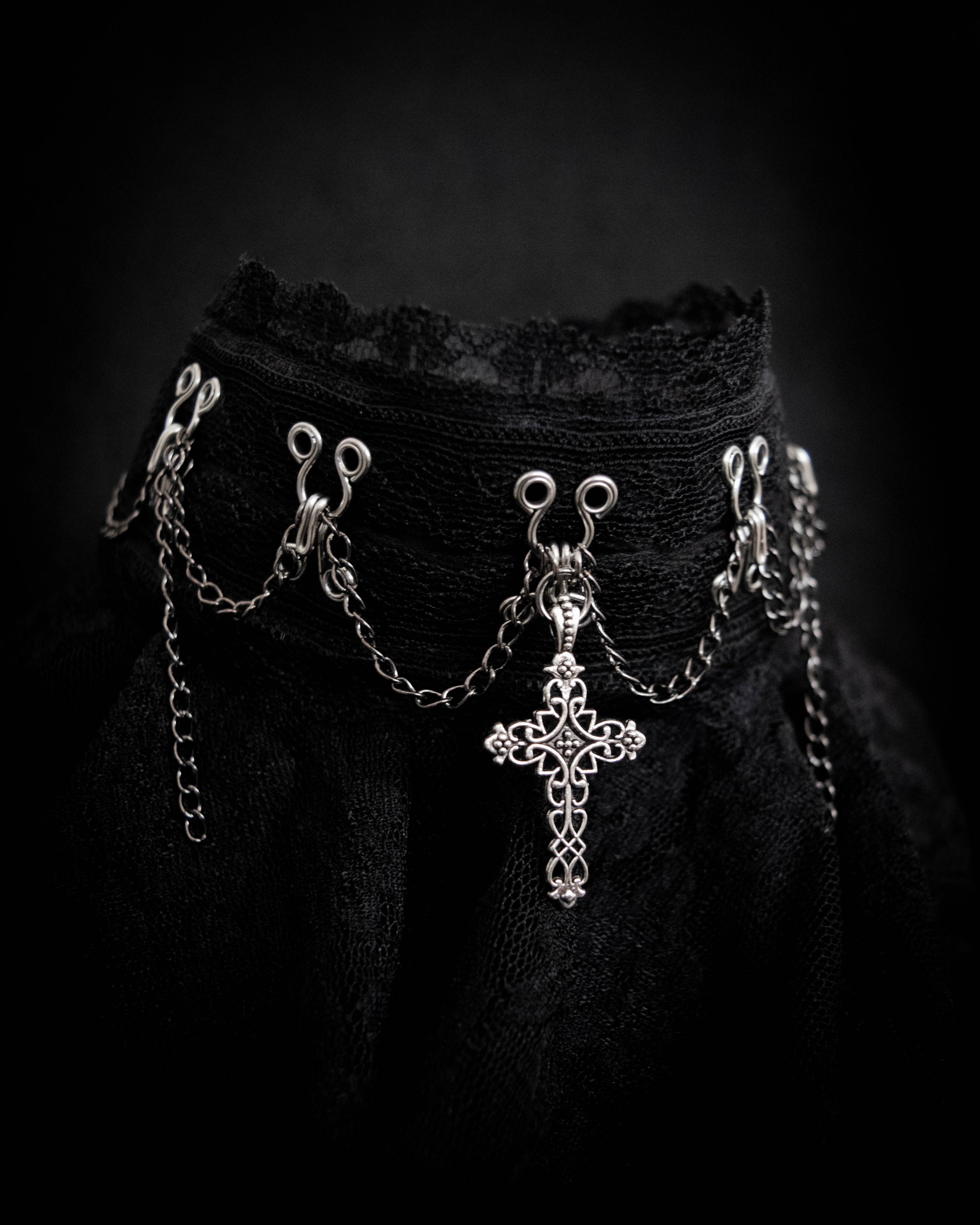 'CREED' Choker