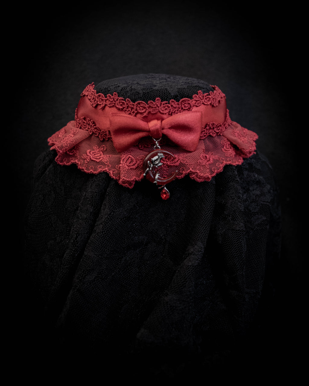 'BLOOD MOON' Choker