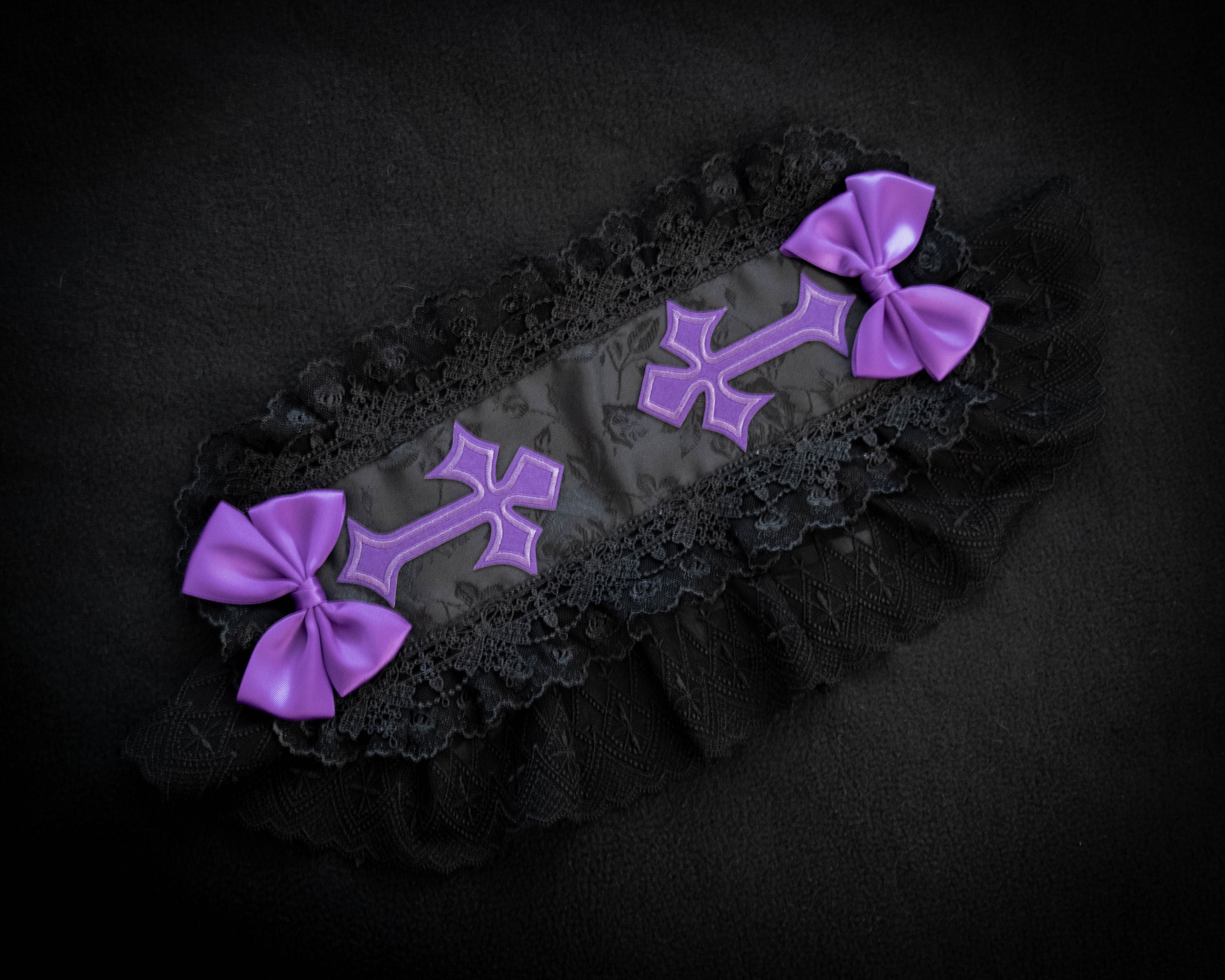 'VIVAMUS' Half Bonnet