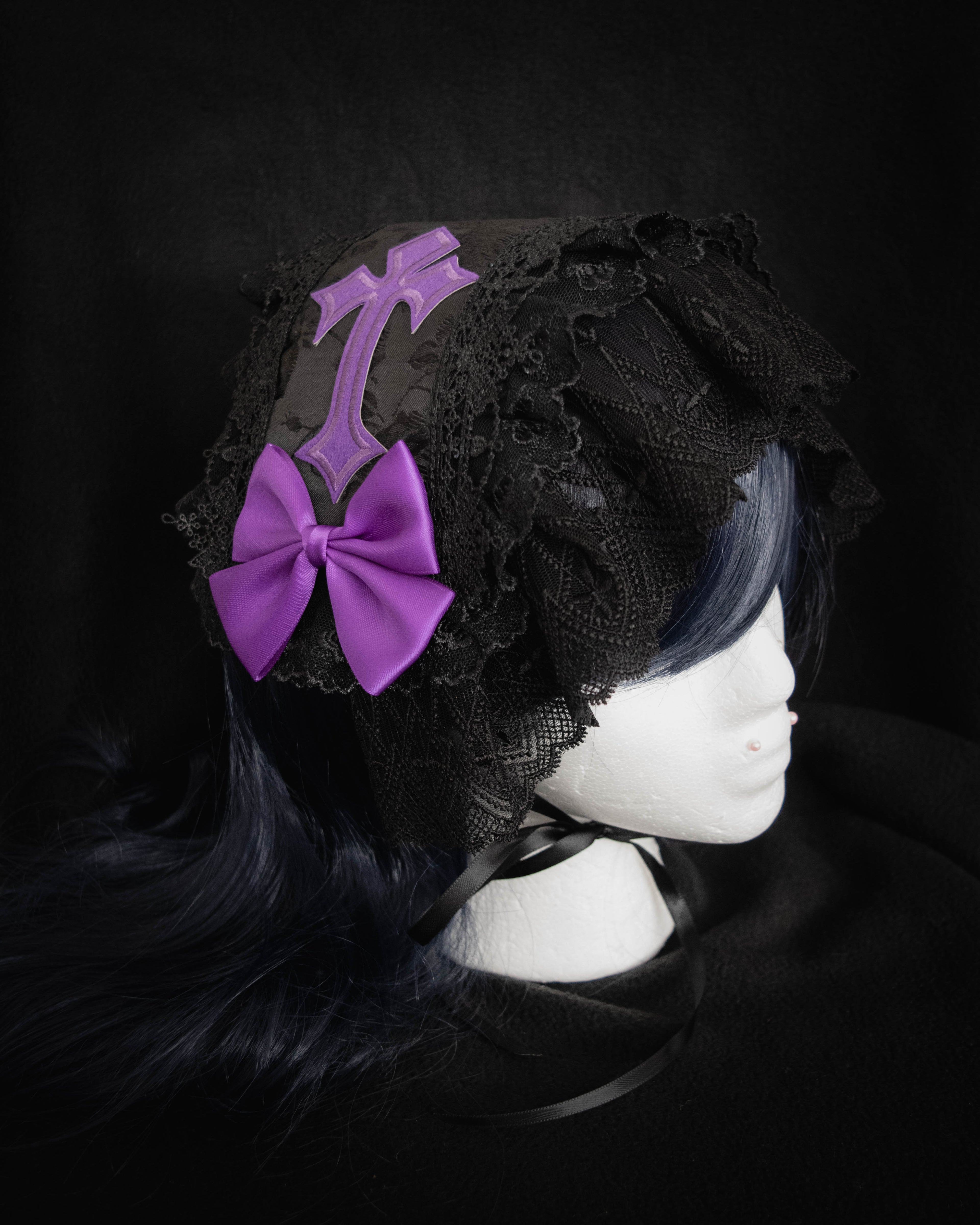 'VIVAMUS' Half Bonnet