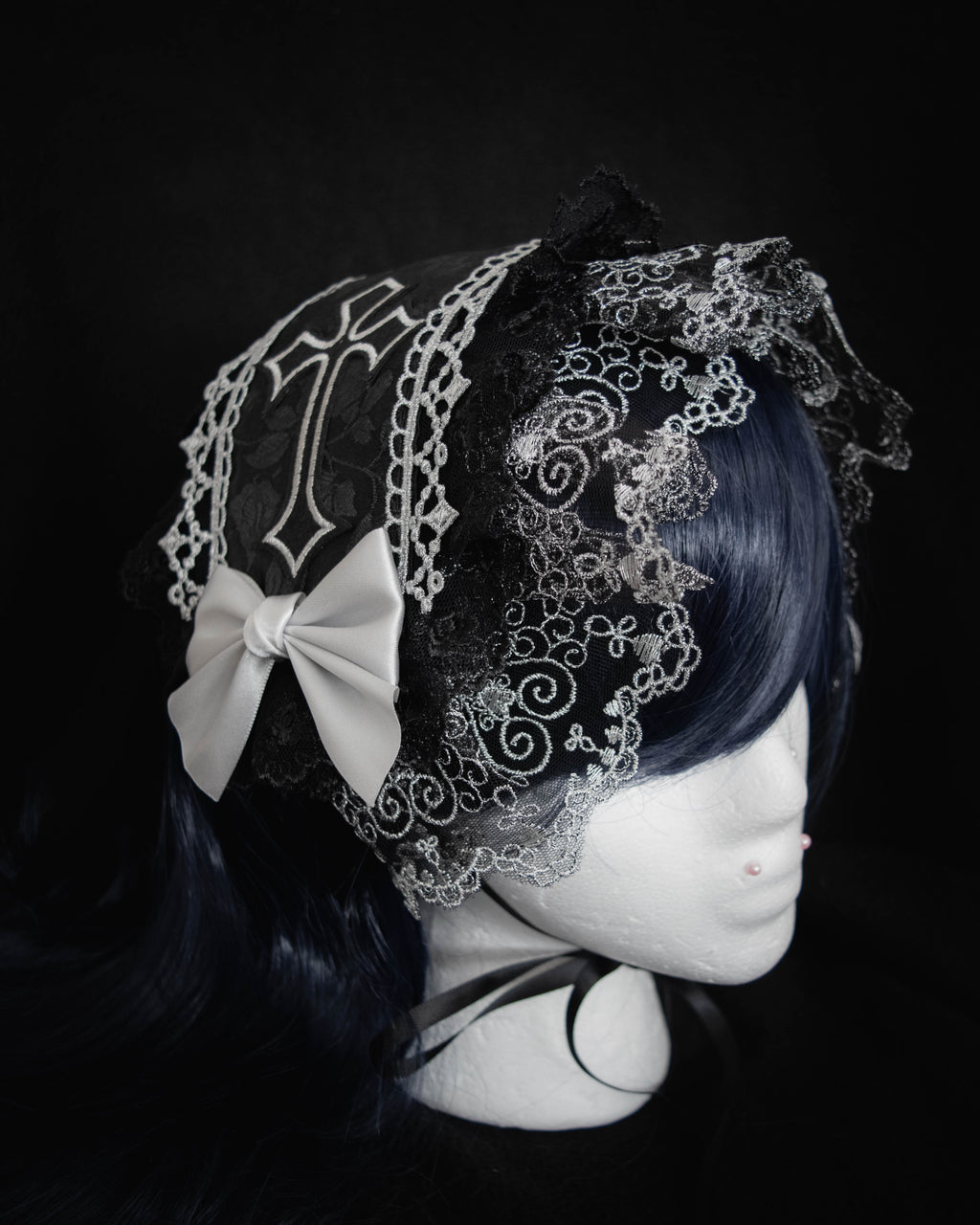 'VIVAMUS' Half Bonnet