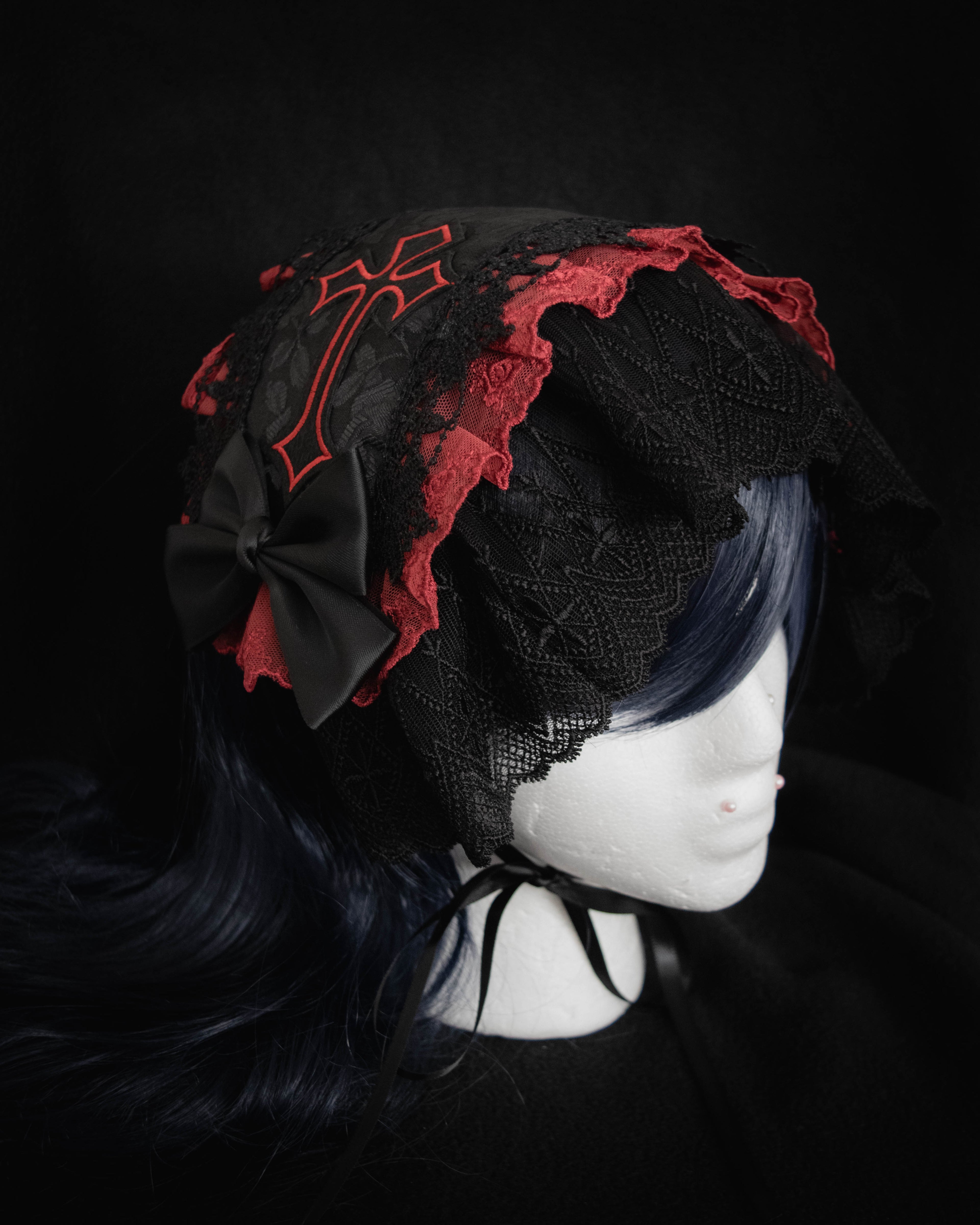 'VIVAMUS' Half Bonnet